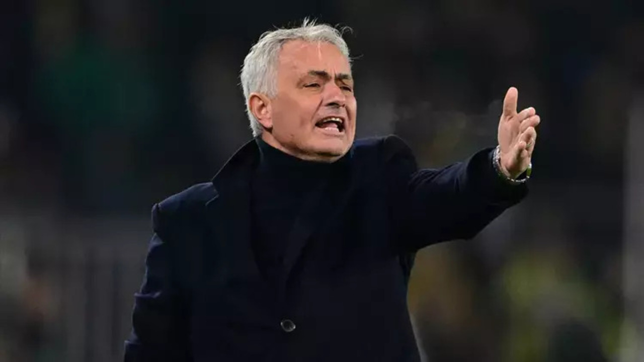 Mourinho'dan Süper Lig'e Olay Yorum: "Türkiye'de İşler Farklı!"