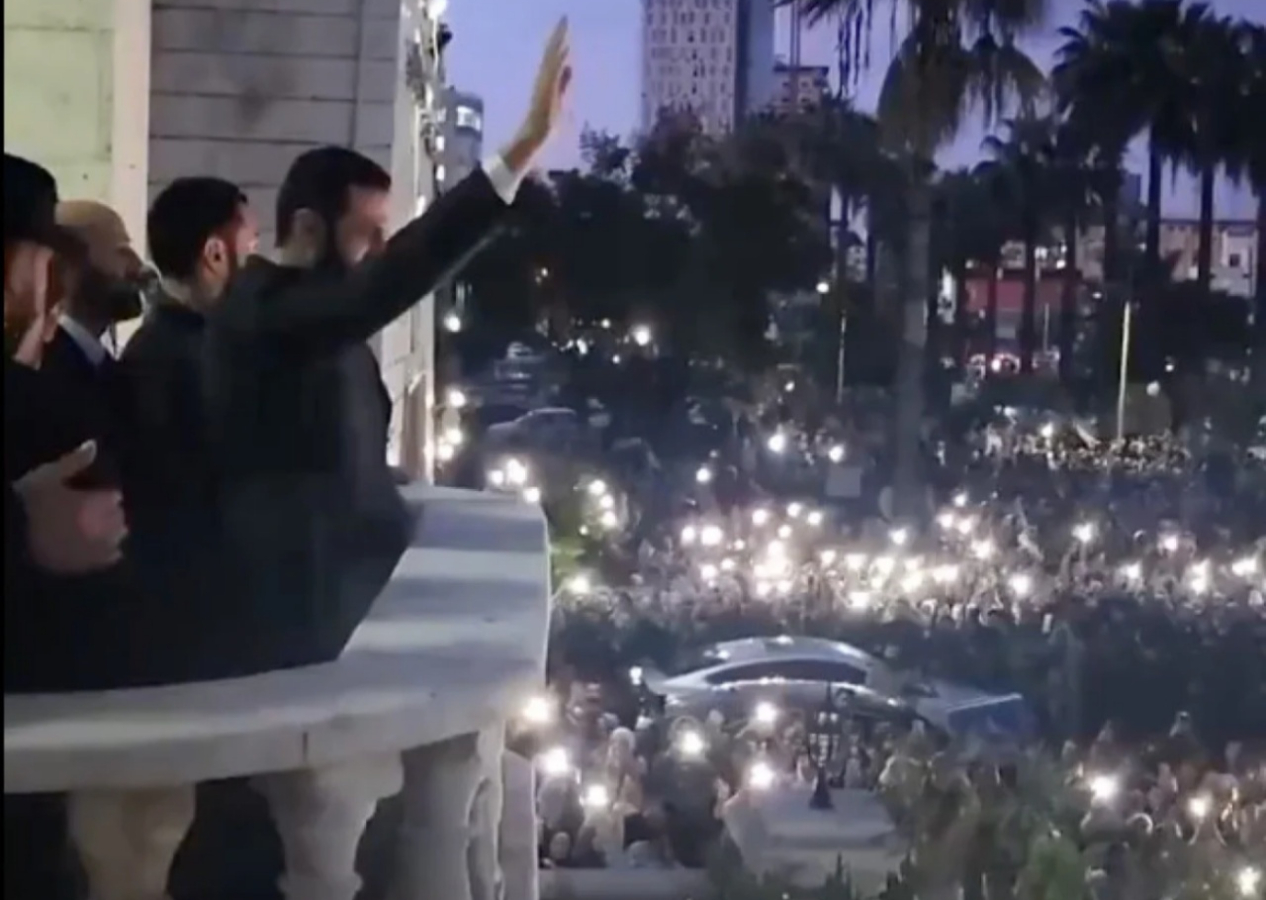 Fitneciler iyi izlesin! Alevilerin yoğun olduğu şehirde Suriye Cumhurbaşkanı Ahmed Şara'ya coşkulu karşılama!
