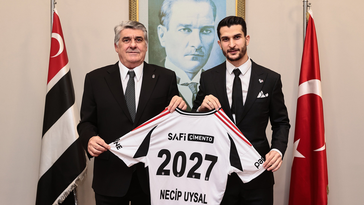 Beşiktaş'ta kaptan Necip Uysal'ın sözleşmesi uzatıldı