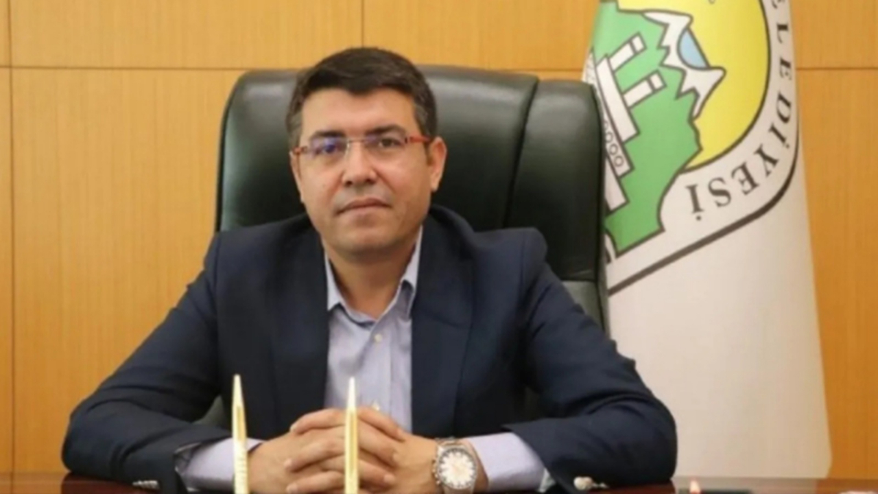 DEM Partili Tatvan Belediye Eş Başkanı Mümin Erol gözaltına alındı!