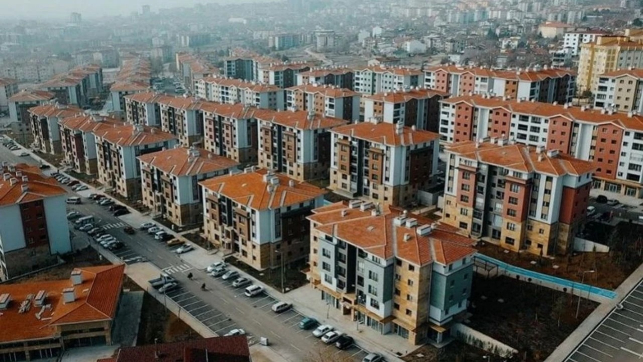 Konut fiyatları ocak ayında enflasyonun gerisinde kaldı