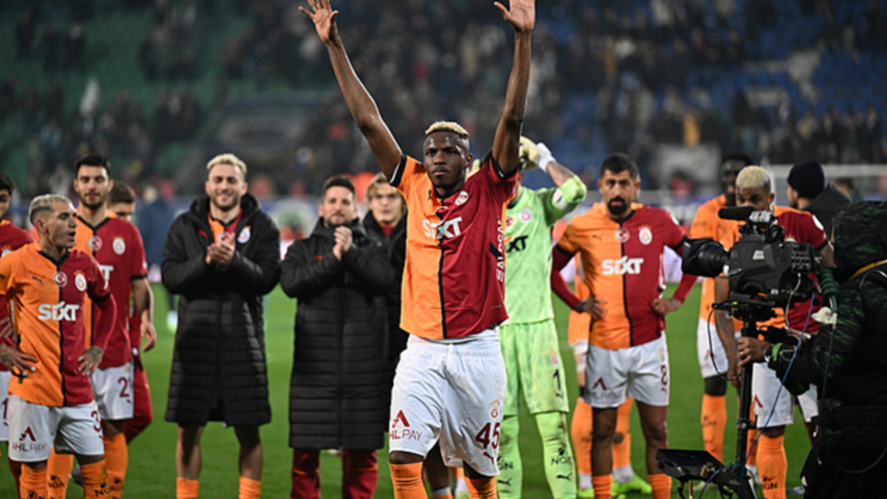 Galatasaray, derbi öncesi Süper Lig tarihine geçti!