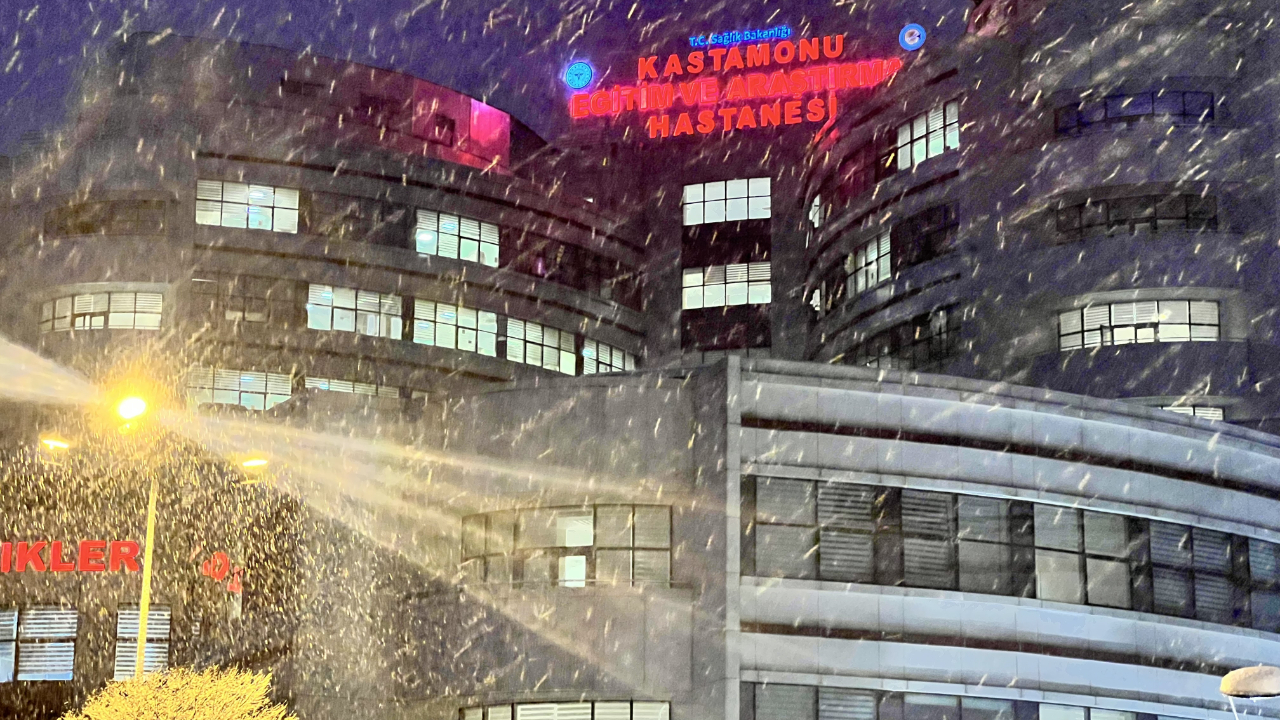 Kastamonu'da büyük panik! Rahatsızlanan 22 lise öğrencisi hastaneye kaldırıldı