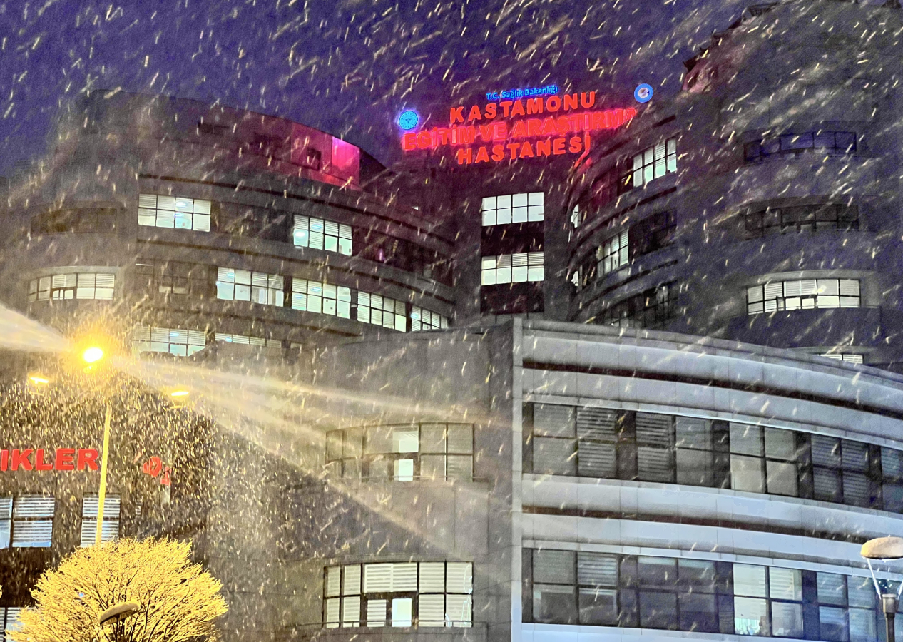 Kastamonu'da büyük panik! Rahatsızlanan 22 lise öğrencisi hastaneye kaldırıldı