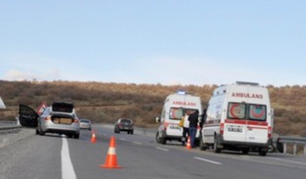 Kırklareli'nde feci kaza: 1 ölü, 2 yaralı!