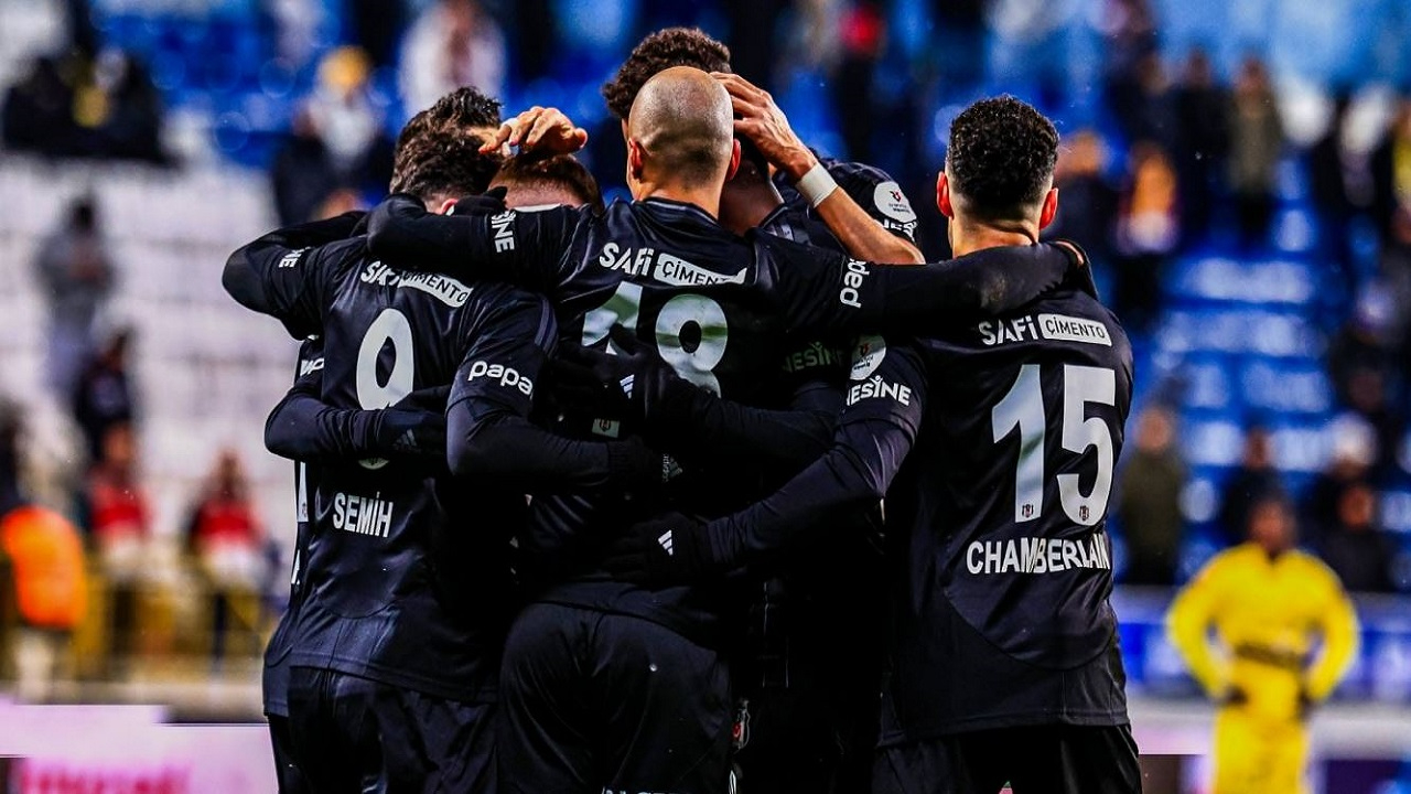 Beşiktaş'tan Kritik Zafer: Eyüpspor Deplasmanında 3 Golle 3 Puan