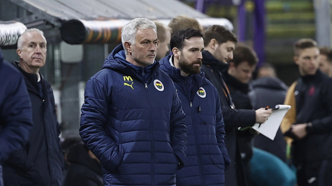 Jose Mourinho'dan derbi sorusuna ilginç cevap: Önce döner ve dizi, sonra Galatasaray!
