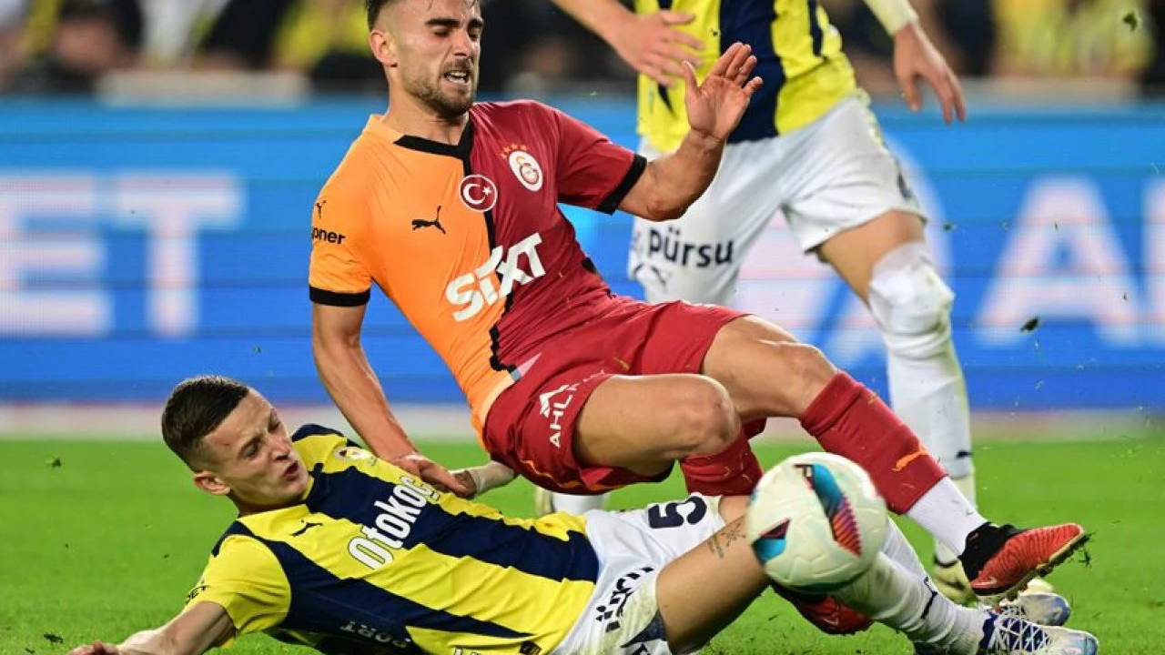Galatasaray'da Yunus Akgün gelişmesi: Derbide forma giyecek mi?