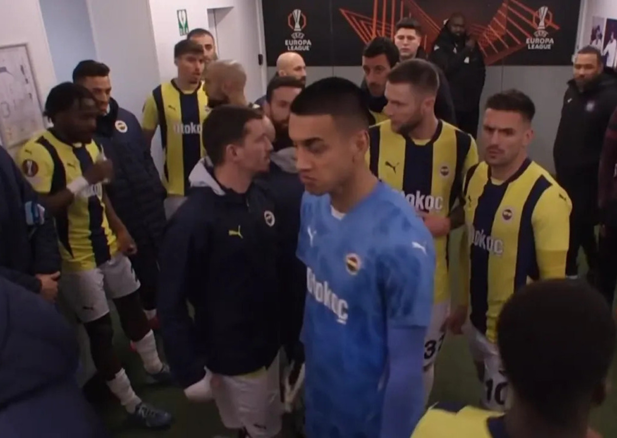 Anderlecht - Fenerbahçe maçı 7. dakikada durmasının ardından yeniden başladı!