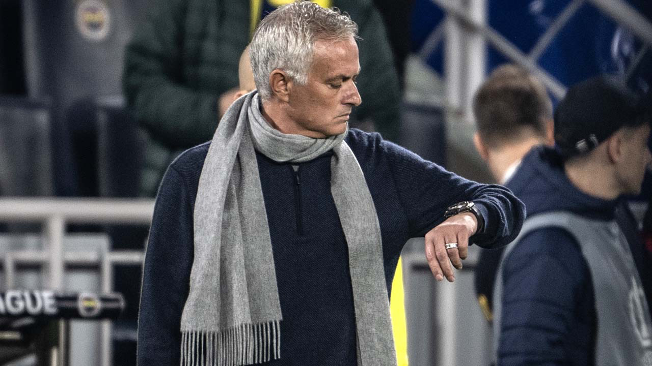 Jose Mourinho kendi rekorunu kırmanın peşinde
