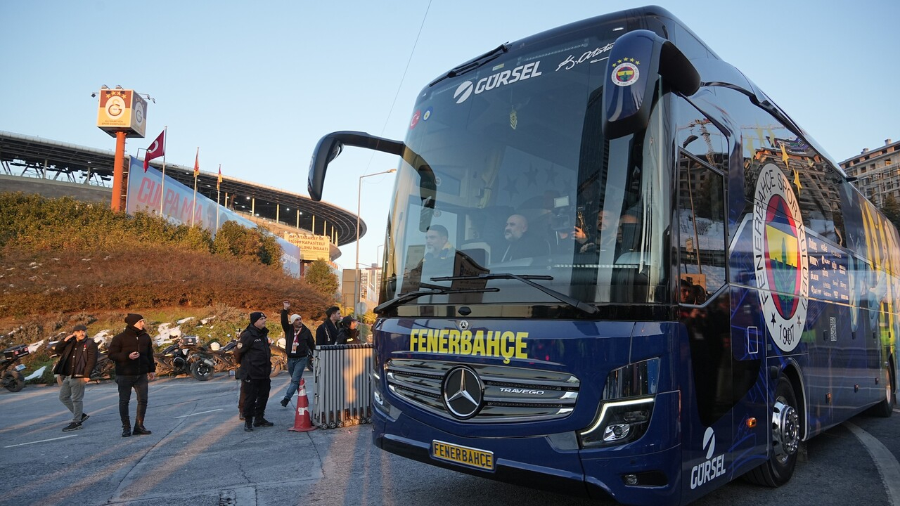 Fenerbahçe, dev derbi için Ali Sami Yen Spor Kompleksi'ne geldi!