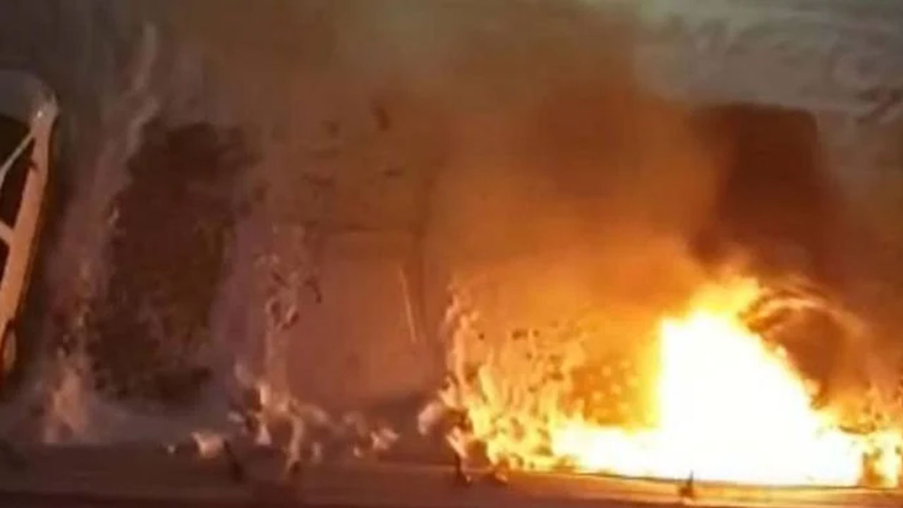 Nevşehir'de son dakika! Park halindeki otomobil cayır cayır yandı