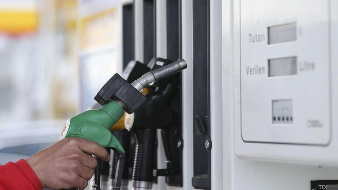 Araç sahiplerine kötü haber! Akaryakıt fiyatları zirvede! İşte 24 Şubat 2025 güncel benzin, motorin fiyatları