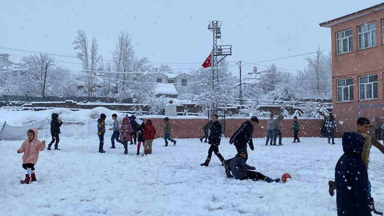 İstanbul'da pazartesi günü okullar tatil değil! Vali Gül'den son dakika açıklaması