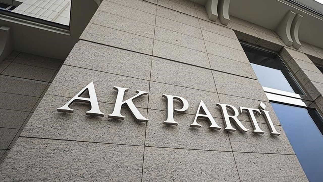 Eski AK Parti İzmir Milletvekili Hüseyin Kocabıyık için partiden ihraç kararı
