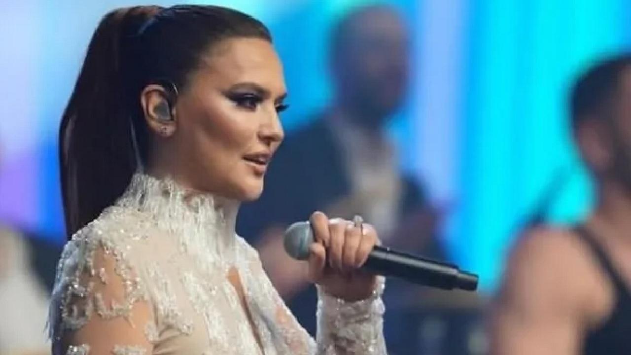 Demet Akalın'dan annelik üzerine samimi açıklamalar! ''Hira bana sabırlı olmayı öğretti''