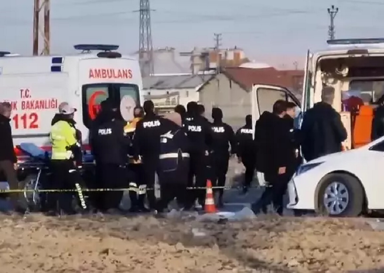 Konya'da tırın ekip otosuna arkadan çarpması sonucu 1 polis şehit oldu, 2 polis ağır yaralandı