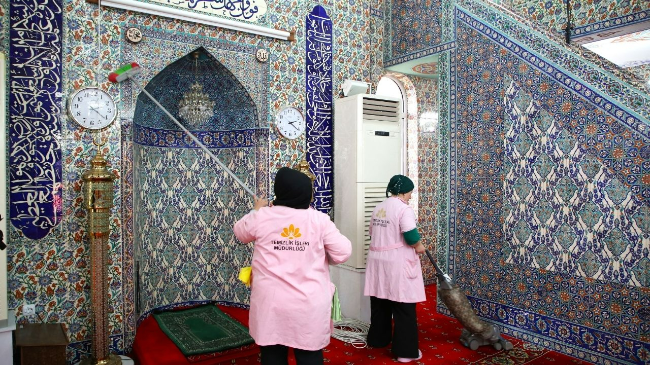 Sultanbeyli'de camiler Ramazan'a hazırlanıyor!