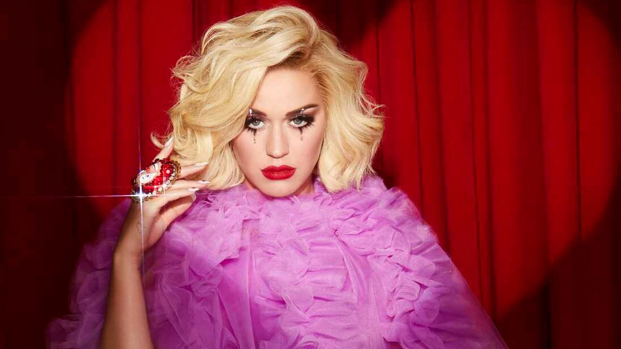 Dünyada 10 kişi gitti! Katy Perry uzaya yolculuk yapacak!
