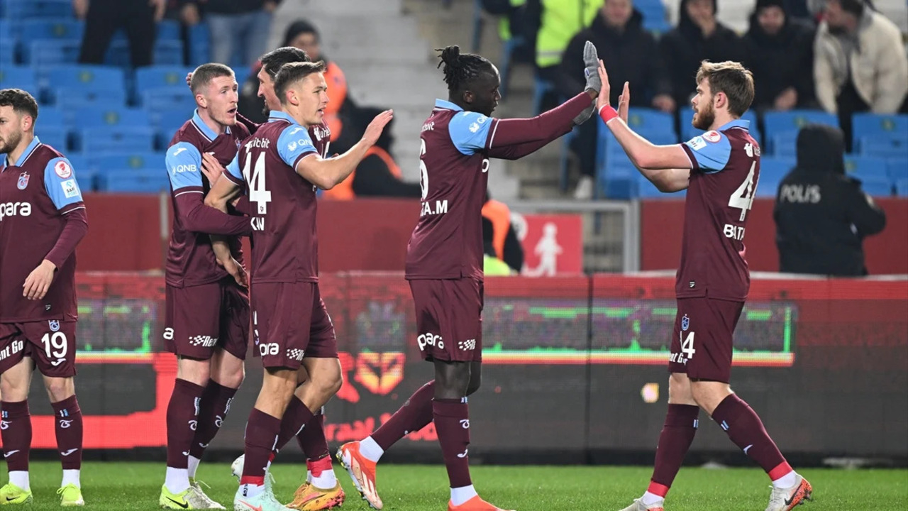 Trabzonspor Karadeniz derbisinde farka gitti, kupada 'devam' dedi! Trabzonspor 5 - 2 Çaykur Rizespor | Maçın özeti