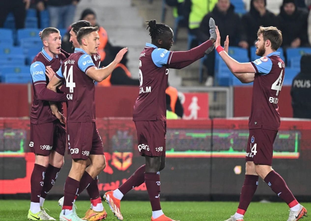 Trabzonspor Karadeniz derbisinde farka gitti, kupada 'devam' dedi! Trabzonspor 5 - 2 Çaykur Rizespor | Maçın özeti
