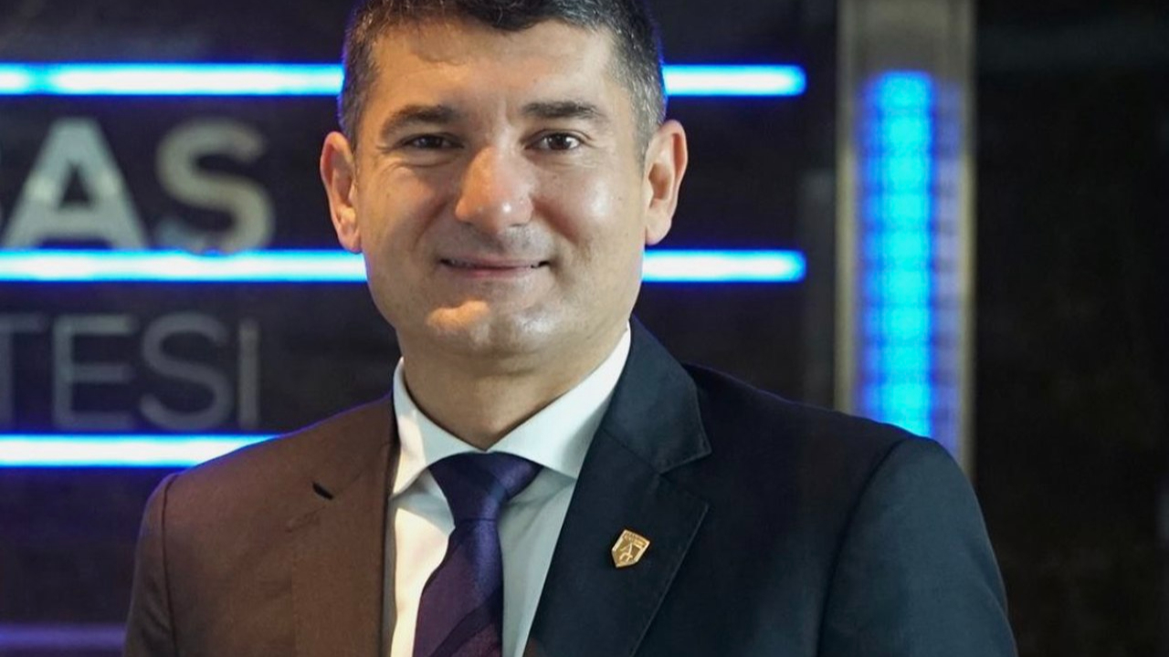 Prof. Çağrı Erhan kimdir nereli? Kaç yaşında, evli mi?