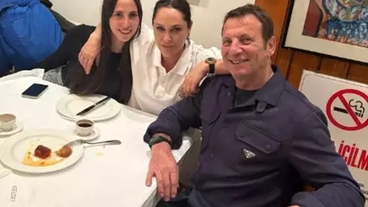 Hülya Avşar, Kaya Çilingiroğlu ve kızını paylaşarak ''Aşklarım'' yazdı! Eski eşinin yeni sevgilisine nispet mi yaptı?