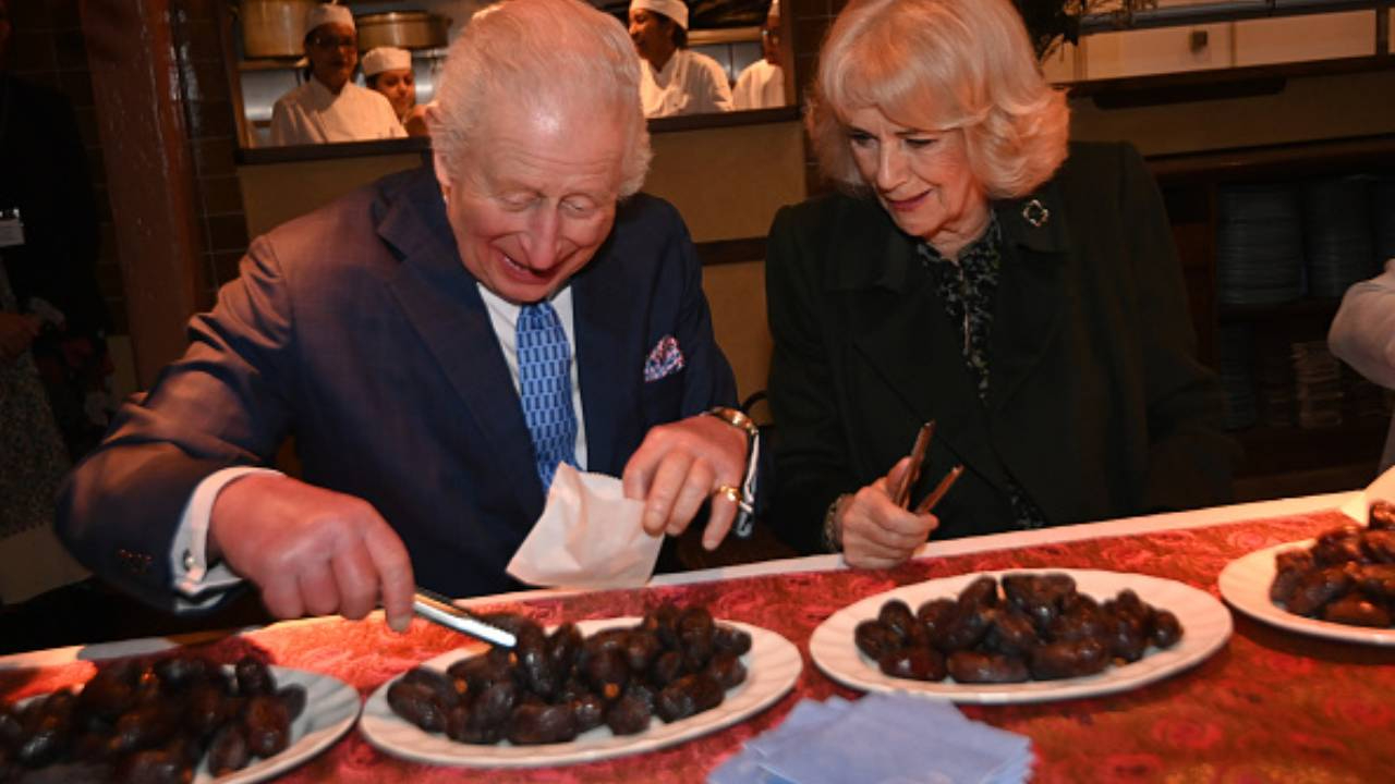İngiltere Kralı 3. Charles ve Kraliçe Camilla Ramazan paketi hazırladı
