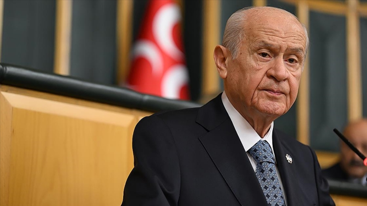 Devlet Bahçeli'den 18 Mart mesajı: Ayrışma, bölünme ve farklılaşma tuzaklarına düşmeden...