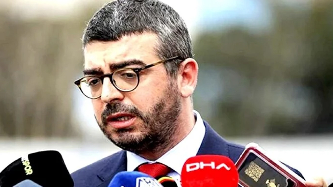 Galatasaraylı yöneticiden Fenerbahçe'ye şok sözler: "Rakibimizin bu şuursuz halinden biz kendi adımıza utanıyoruz"