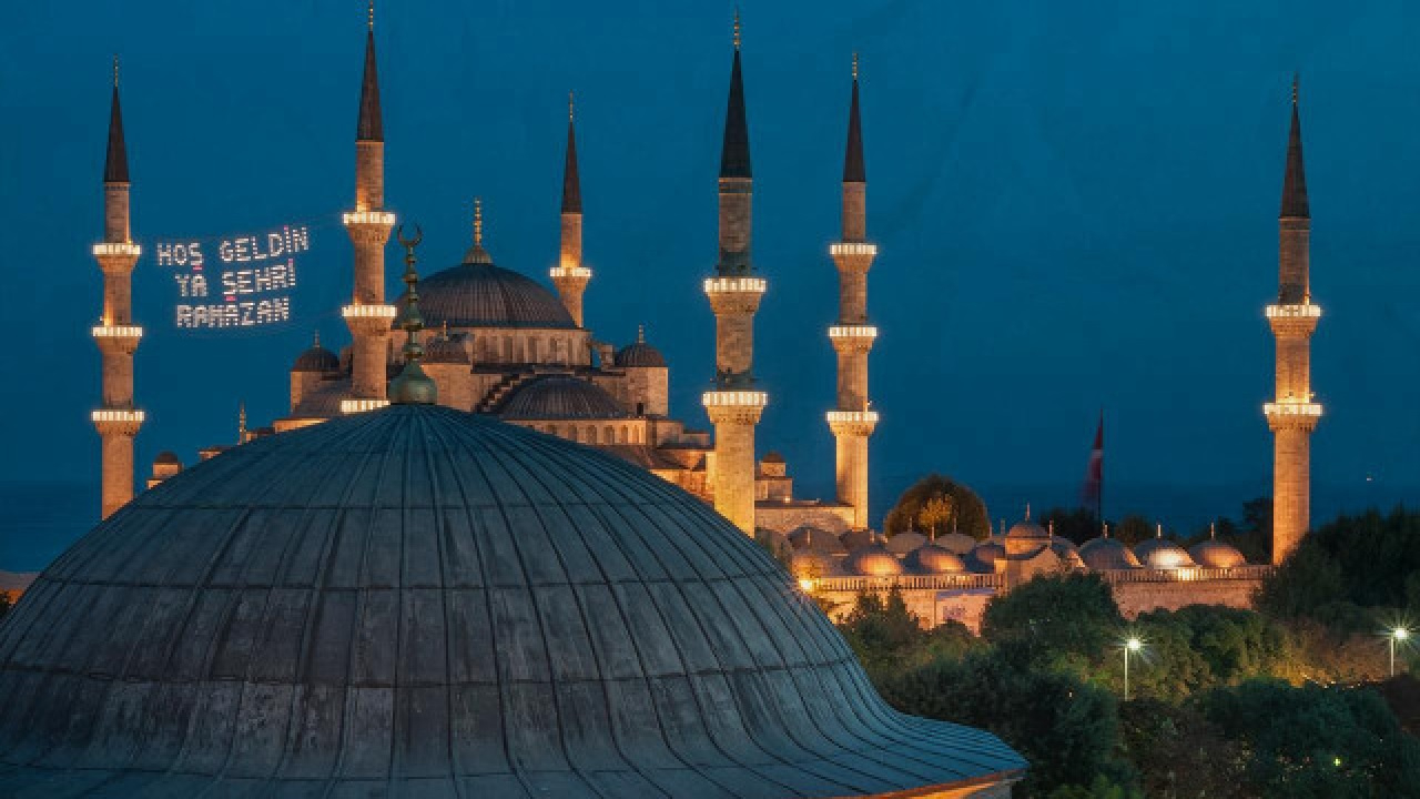 İl il 2025 sahur ve iftar saatleri! 2025 İstanbul, Ankara, İzmir, Samsun sahur ve iftar vakitleri...