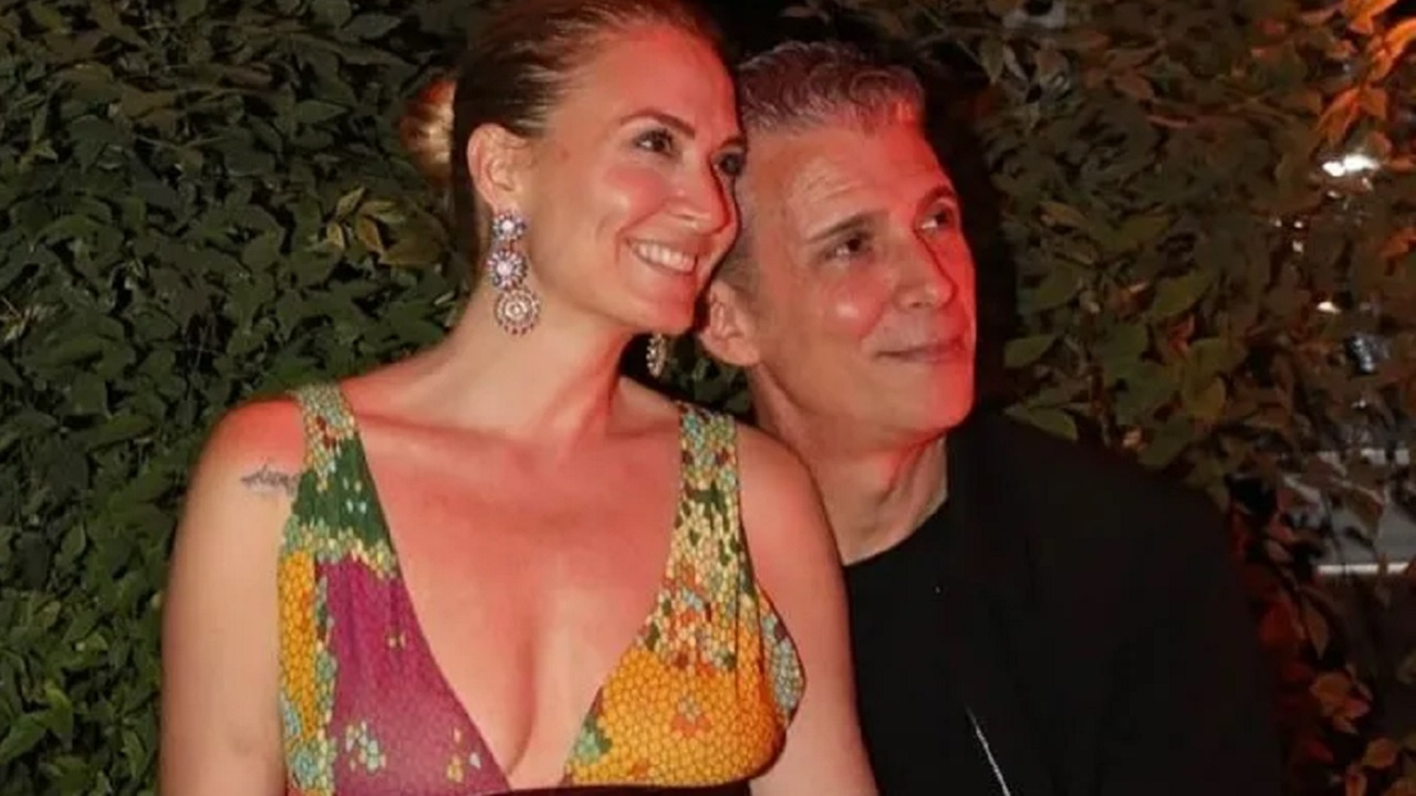 Ceyda Düvenci ile Güçlü Mete aşklarının 1. yıl dönümünü kutladı! "Bir yıl çabucak geçti bile"