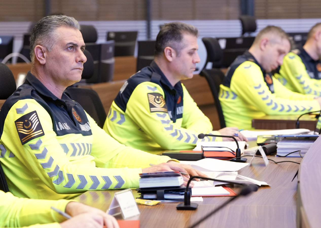 Trafikte denetimler ve polis sayısı artıyor... Bakan Yerlikaya'dan önemli açıklama