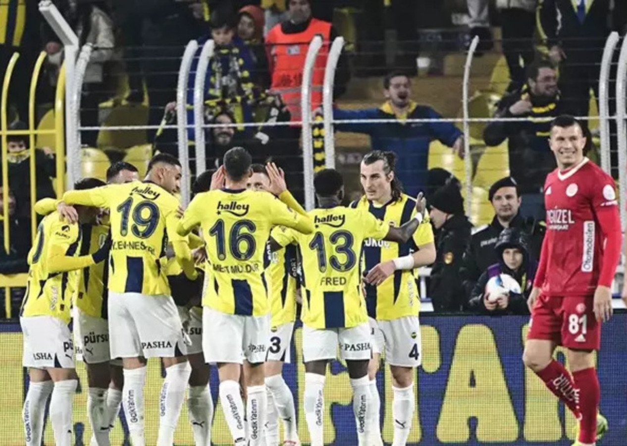 Nihat Kahveci önce Fenerbahçe ve Galatasaray'ın transferlerini karşılaştırdı sonra bombayı patlattı: Al sana oyuncu farkı!