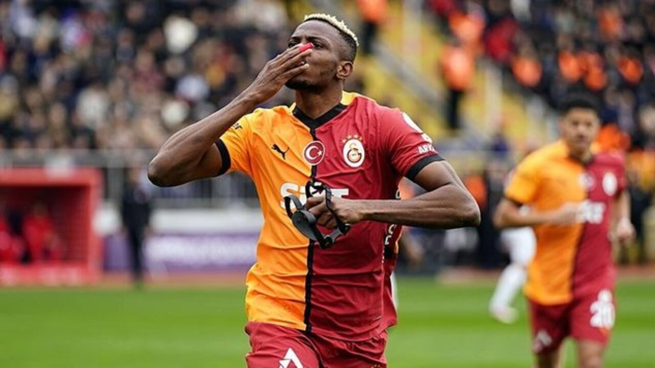 Victor Osimhen adeta isyan etti: Hepimizin uyanması lazım!