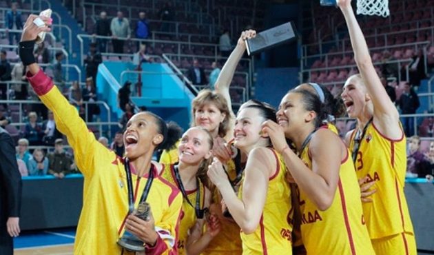 Fenerbahçe'nin rakibinin ABD'li oyuncuları Türkiye'ye alınmadı!