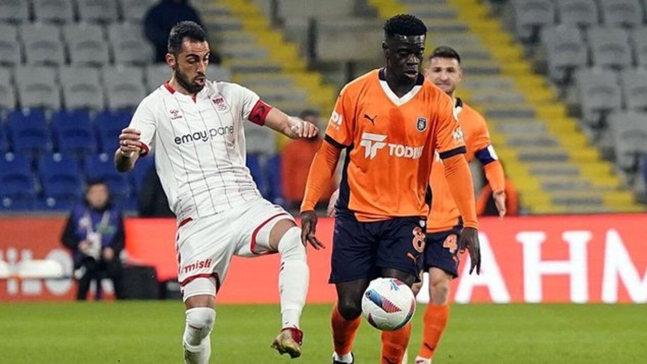 Başakşehir tek golle 3 aldı, Sivasspor'u ateşe attı! Başakşehir 1 - 0 Sivasspor | Maçın özeti