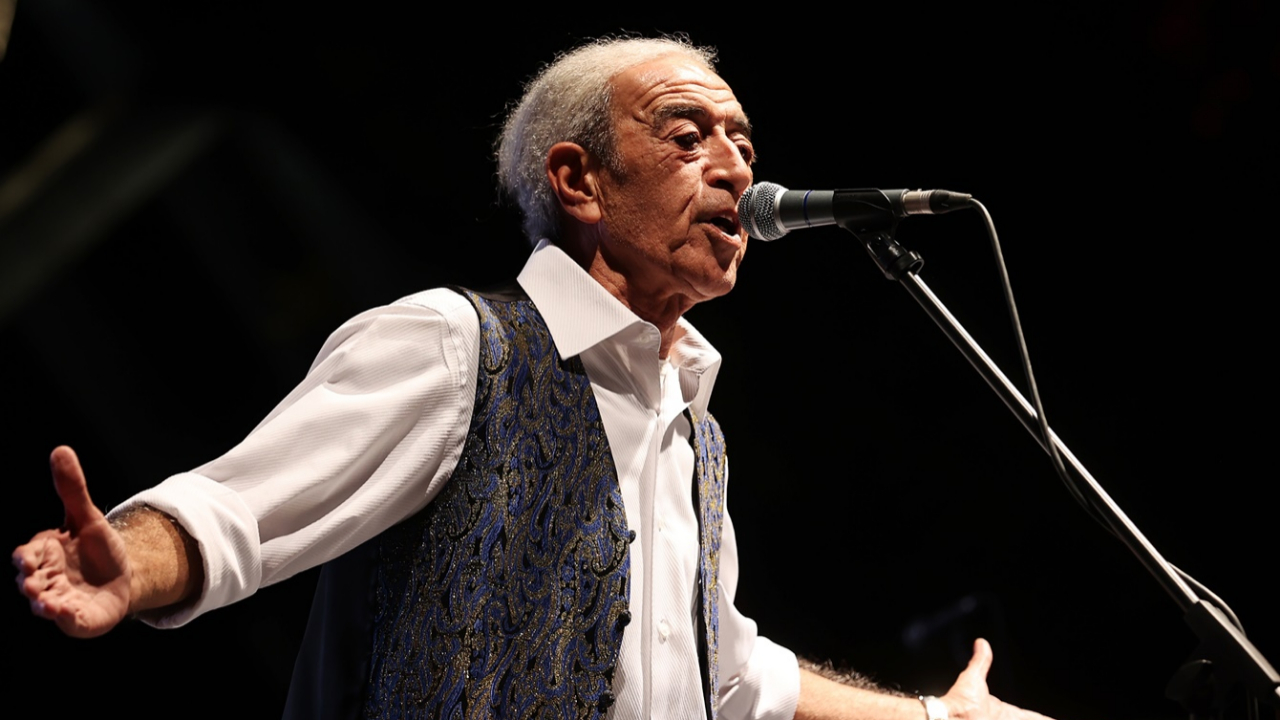Usta sanatçı Edip Akbayram'a veda! Gözyaşları sel oldu! Eşinden yürek yakan sözler: Canımın yarısını kaybettim