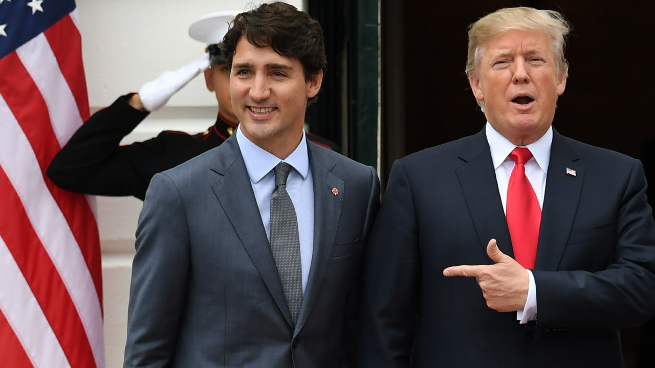 Trudeau'dan Trump’a sert eleştiri: "Kararın aptalca"
