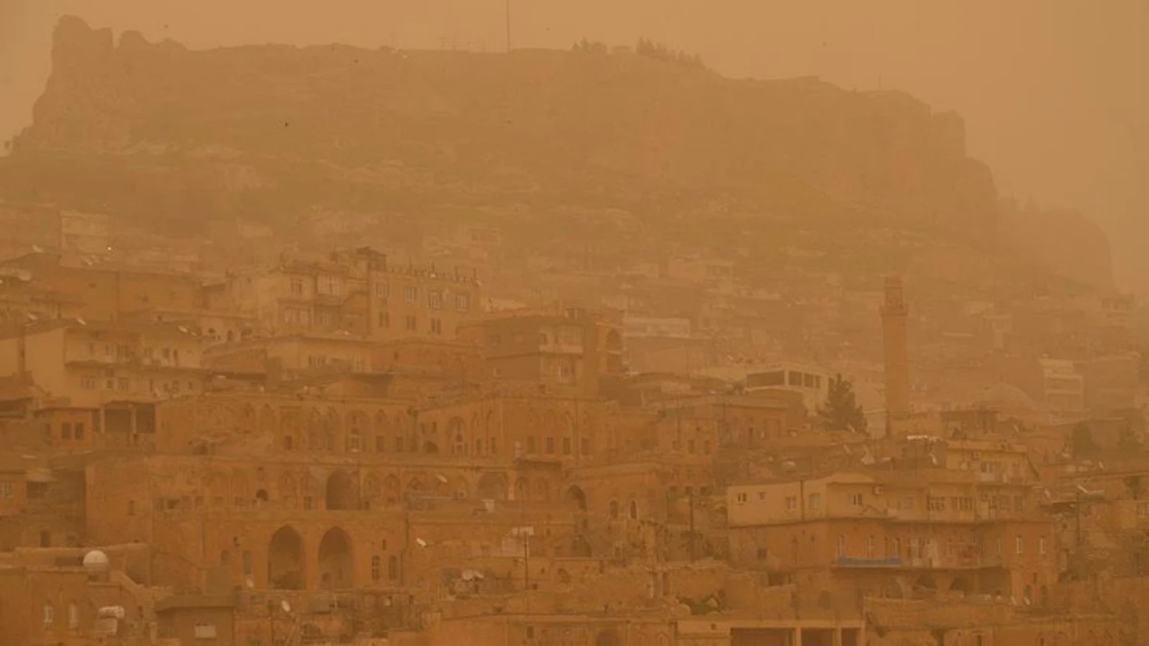 Meteoroloji'den fırtına ve toz taşınımı uyarısı! Bu illerde yaşayanlar dikkat: Maskesiz dışarı çıkmayın!