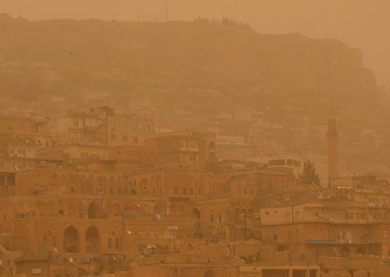 Suriye’den toz geliyor! Meteoroloji uyardı: 3 gün sürecek! "Maske takın, dışarı çıkmayın"