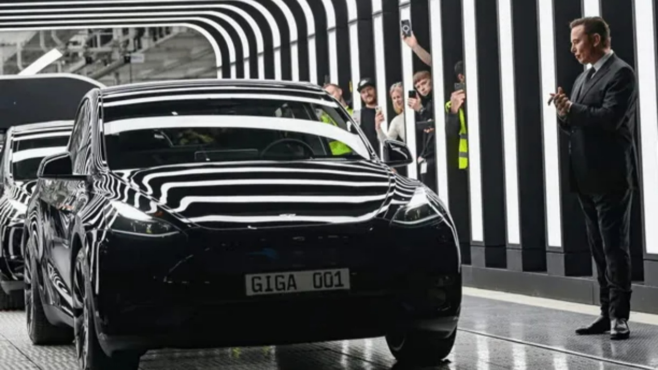 Almanya’dan Musk’a soğuk duş! Büyüyen piyasada Tesla’nın satışları yüzde 76.3 geriledi