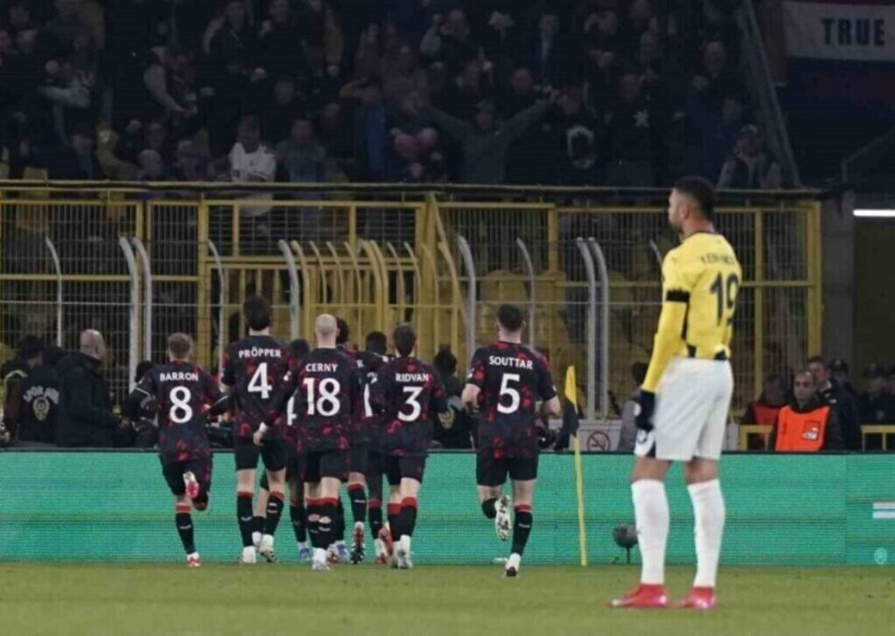 Fenerbahçe Kadıköy'de yıkıldı, turu İskoçya'ya bıraktı! Fenerbahçe 1 - 3 Rangers | Maçın özeti