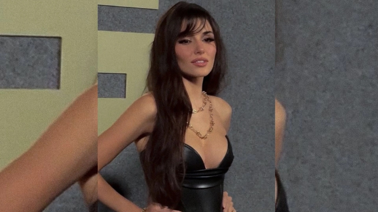 Hande Erçel Paris Moda Haftası'nda! Olivier Rousteing ile poz verdi