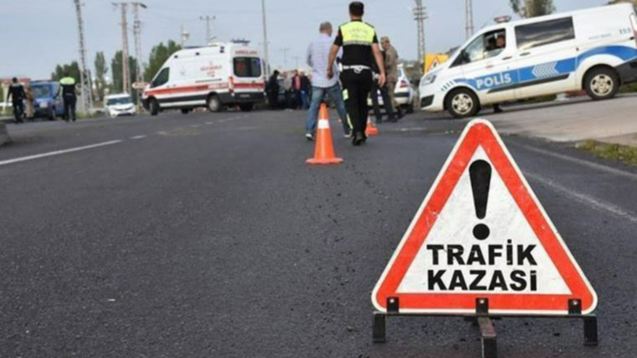 Mardin'de son dakika kaza! Otomobil devrildi Yaralılar var