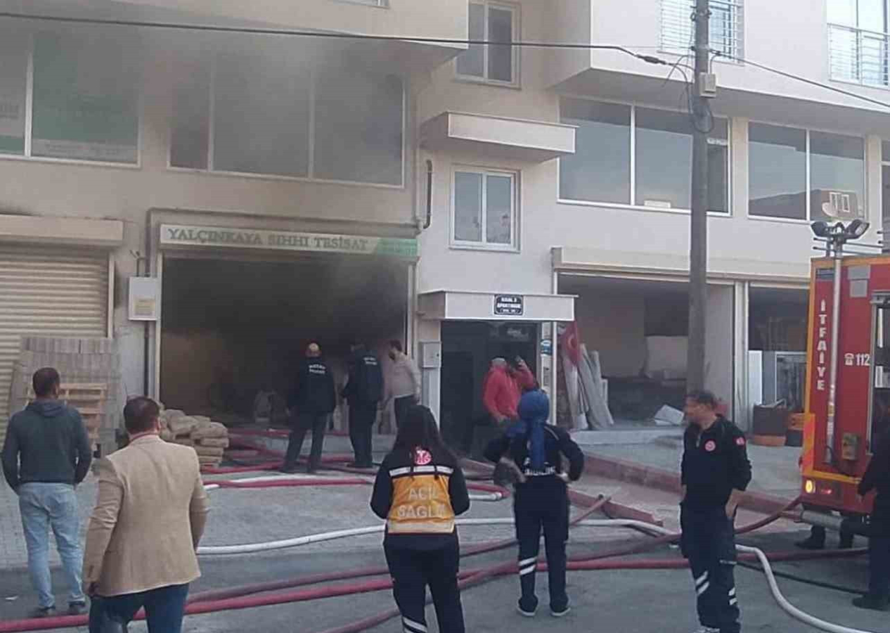 Hatay Dörtyol’da iş yeri yangını! Kontrol altına alındı...