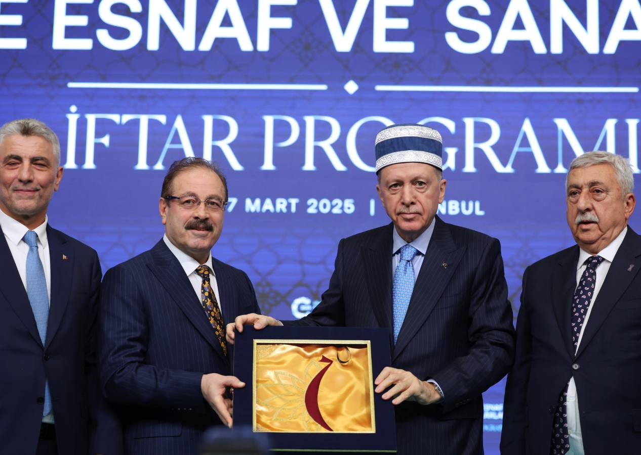 Cumhurbaşkanı Erdoğan esnafa müjdeyi verdi; hazine destekli esnaf kredisi, iş yeri ve ticari araç edinme kredilerinde limit yükseldi