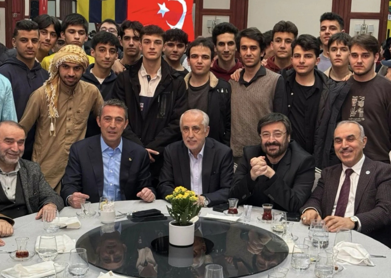 Hayırdır İnşallah... Ali Koç, İlim Yayma Cemiyeti ve imam hatiplilerle iftarda buluştu