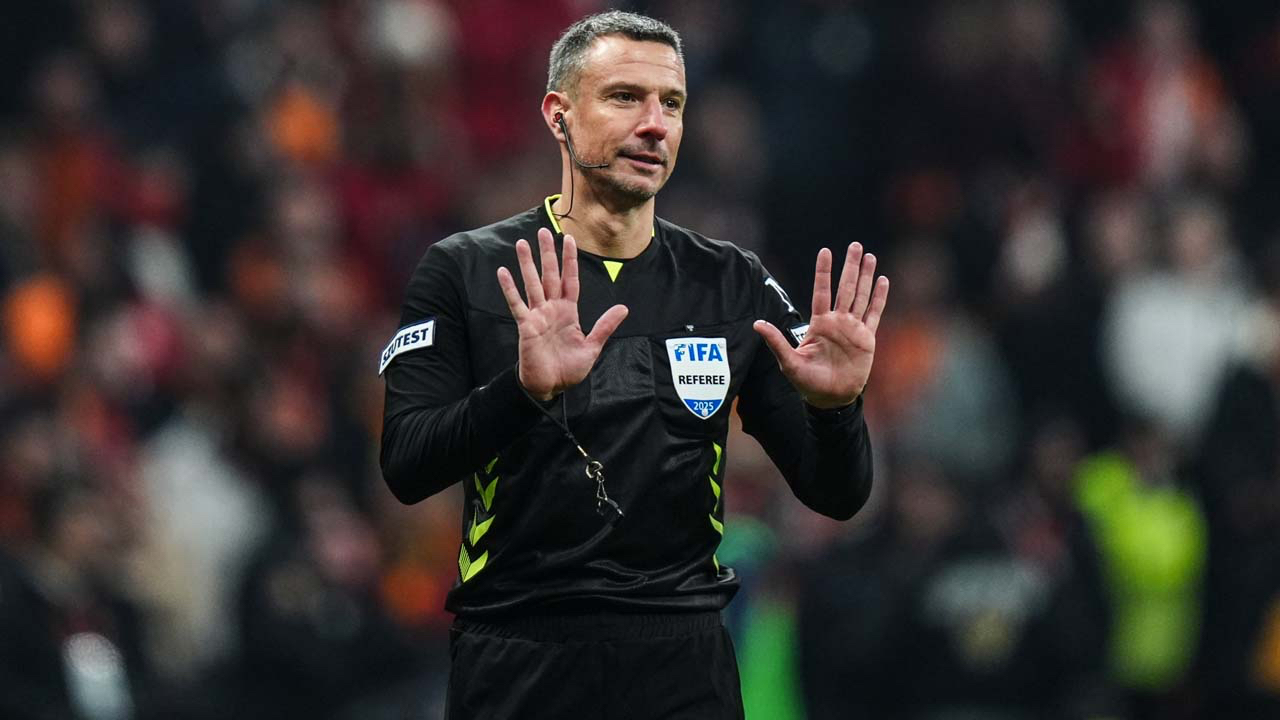 Galatasaray Fenerbahçe derbisini yabancı hakemin yönetmesini istiyor