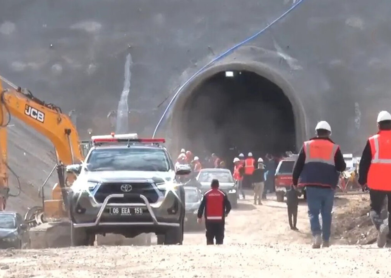 Kayseri'deki hızlı tren inşaatında göçük! Vali acı haberi verdi: 1 işçi hayatını kaybetti, yaralılar var